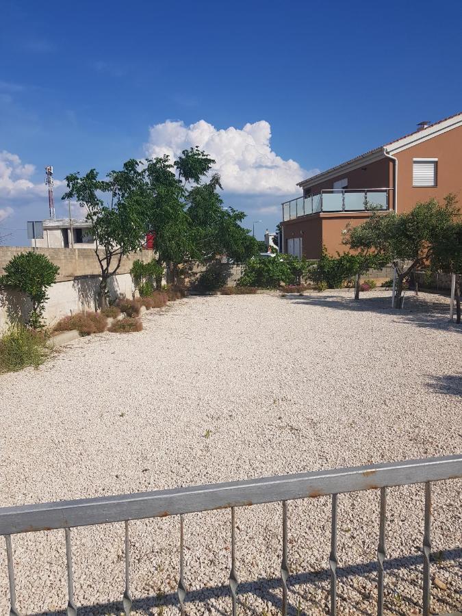 Apartment Simpatico Vir Esterno foto